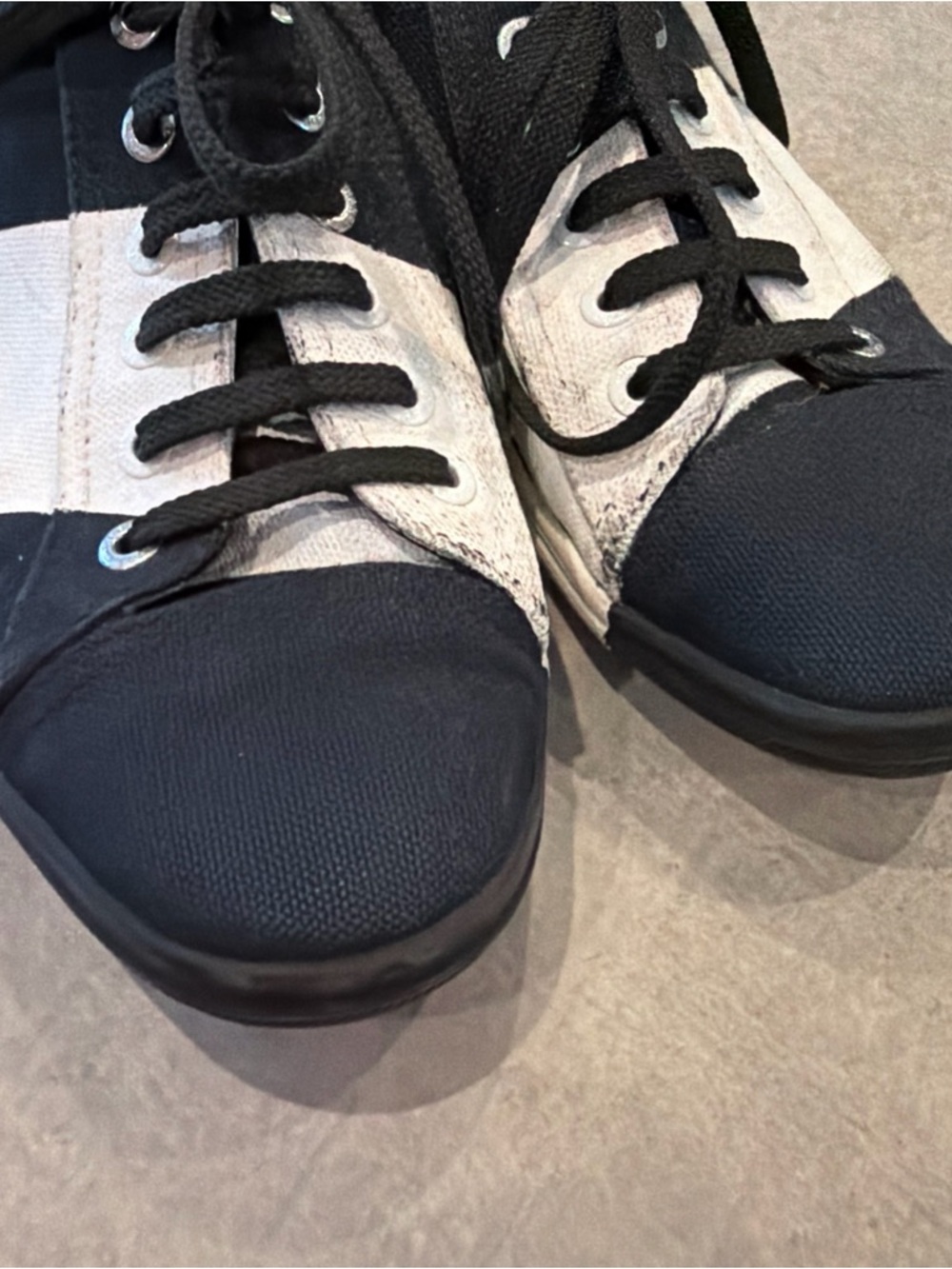 Chanel Navy & White canvas logo Sneakers 
EU 37.5 US 7.5 - Picture 4 of 15